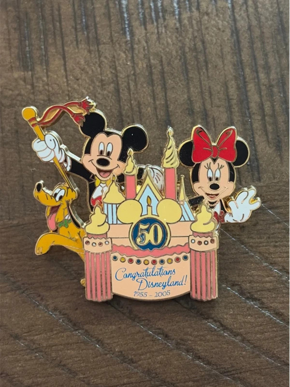 Disneyland 50th Anniversary 2005 Mickey Minnie Pluto Castle LE 3000 Disney Pin